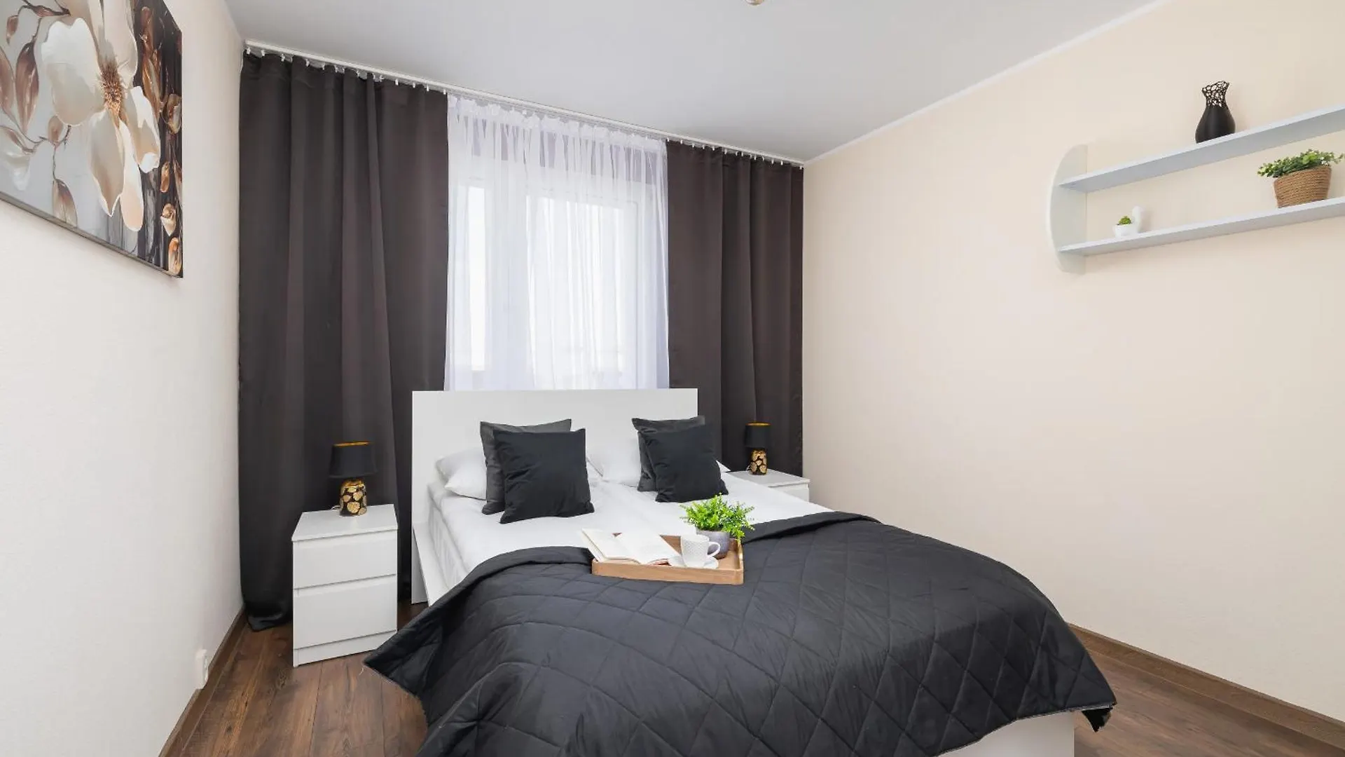 Przytulny Apartament Z 3 Sypialniami Z Biurkiem Do Pracy Zdalnej By Noclegi Renters contacts